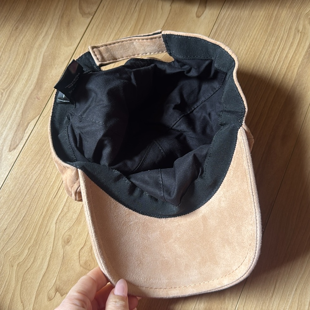 Chanel Suede Goatskin CC Cap - Picture 7 of 7